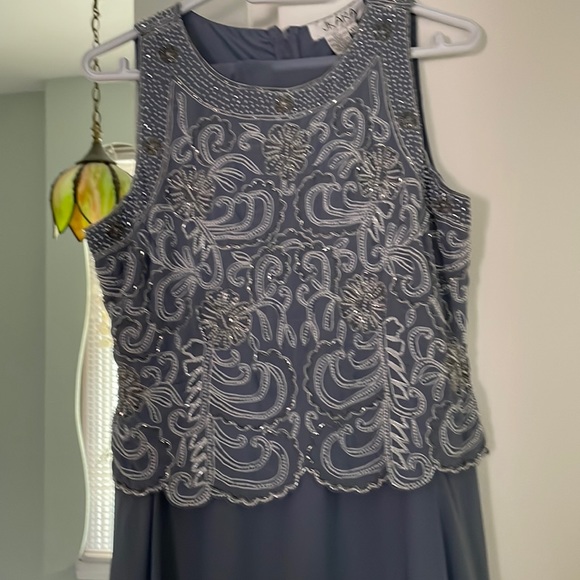 J Kara Sleeveless Scallop Long Beaded Dress with Scarf - Picture 2 of 5